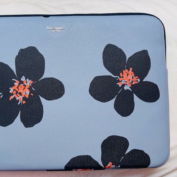 Kate Spade Blue Floral Universal Laptop Case Bag - Pop Art Style Flowers NWOT - Picture 3 of 9